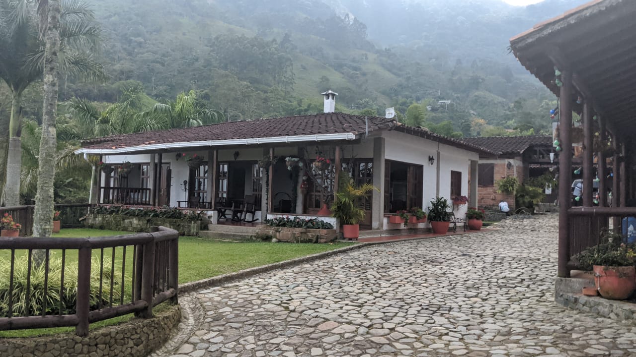 🌿 FINCA EN VENTA – ALTA PROYECCIÓN / USO TURÍSTICO O FAMILIAR