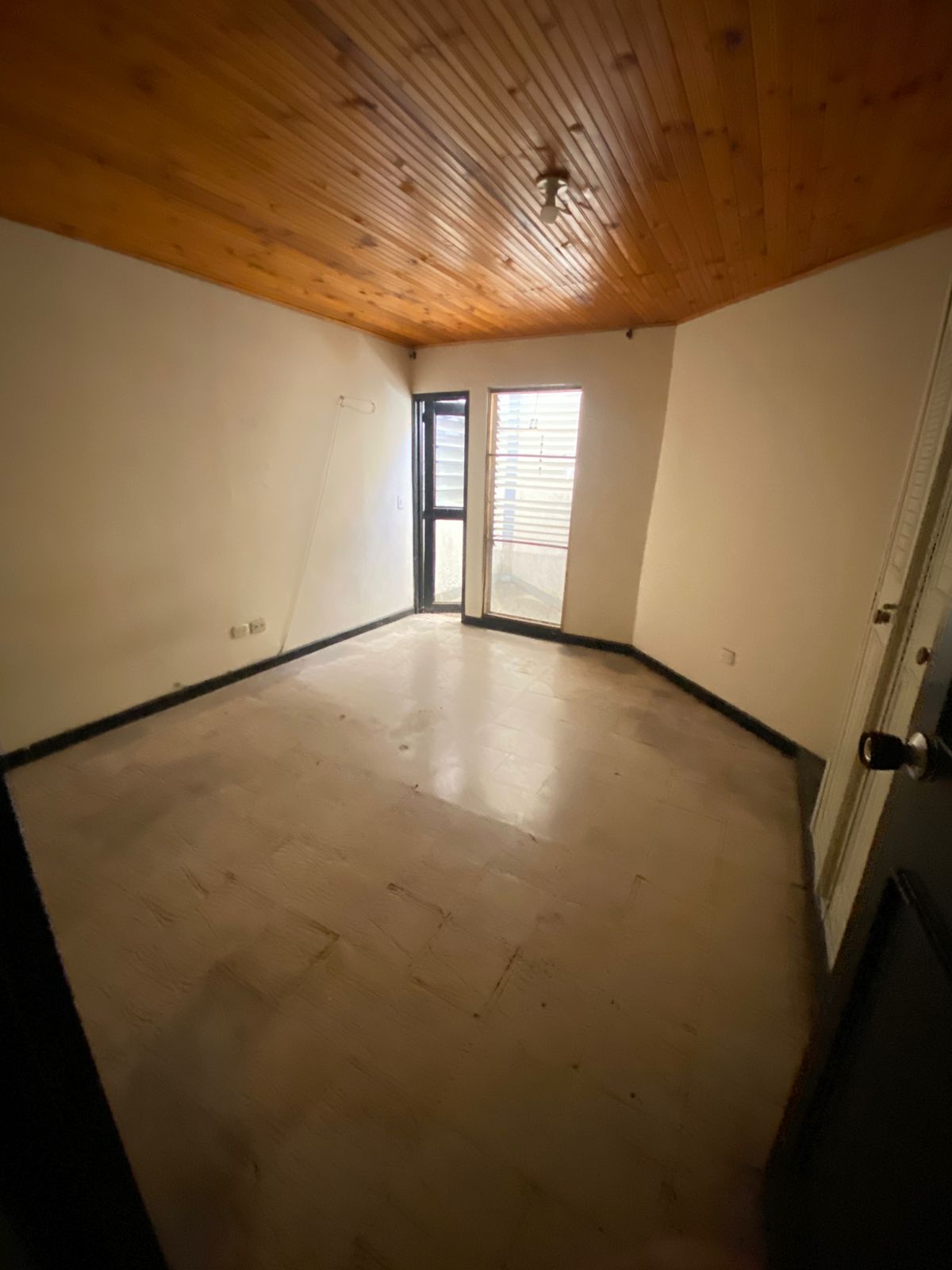 Galería 🏡✨ ¡CASA ESQUINERA EN VENTA – LOS ÁNGELES!