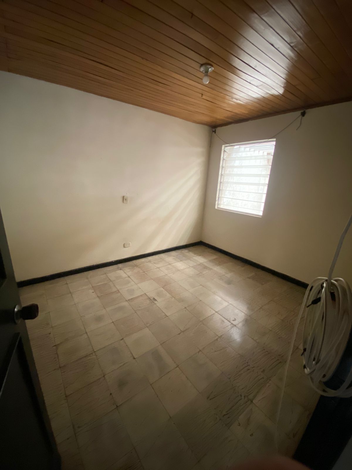 Galería 🏡✨ ¡CASA ESQUINERA EN VENTA – LOS ÁNGELES!