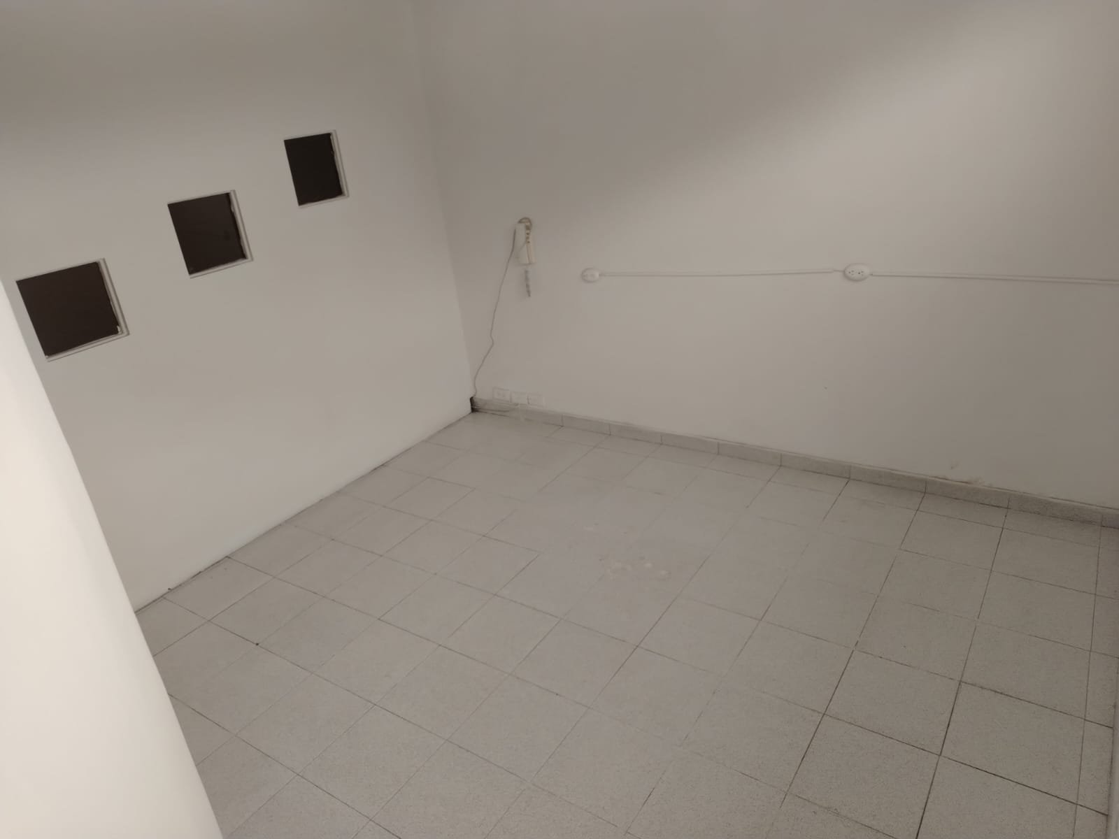 Galería 🏢 SE VENDE OFICINA EN EDIFICIO PASO REAL – CENTRO DE LA CIUDAD 🏢