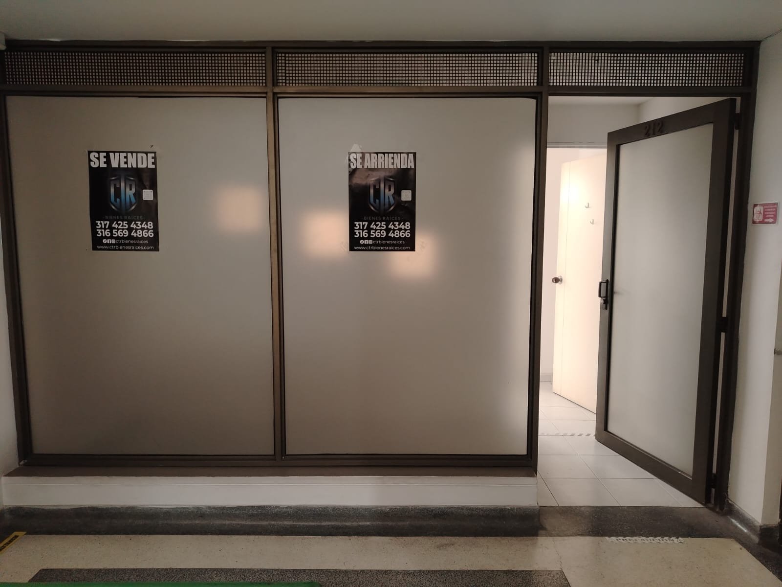 Galería 🏢 SE VENDE OFICINA EN EDIFICIO PASO REAL – CENTRO DE LA CIUDAD 🏢