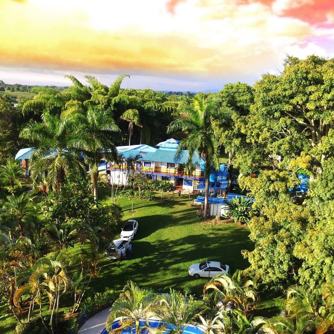 Galería 🏨🌿 Hotel campestre en venta – inversión turística en el Eje Cafetero