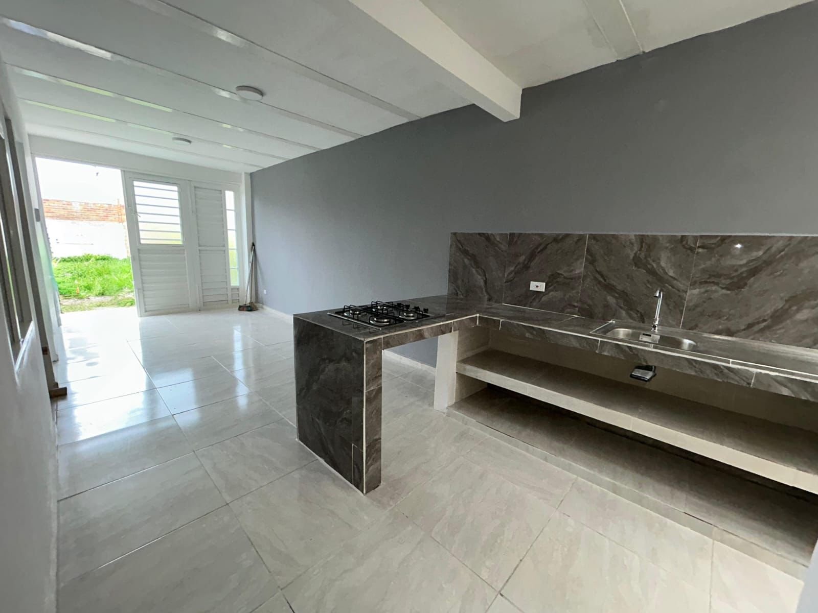 Galería 🏠💰 Casa en venta – Barrio Los Rosales, Cartago