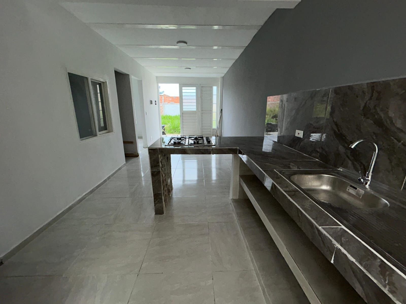 Galería 🏠💰 Casa en venta – Barrio Los Rosales, Cartago