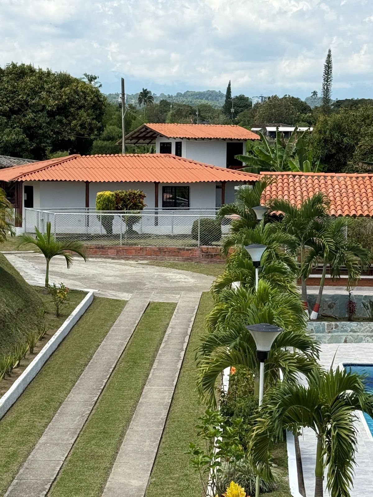 Galería 🌿🏊 Finca espectacular con piscina, cabañas y quebrada propia en Alcalá