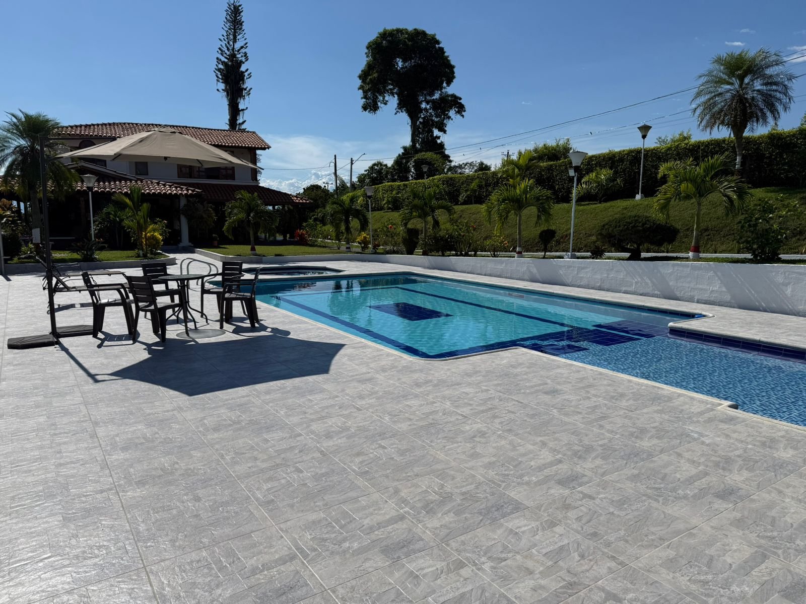Galería 🌿🏊 Finca espectacular con piscina, cabañas y quebrada propia en Alcalá