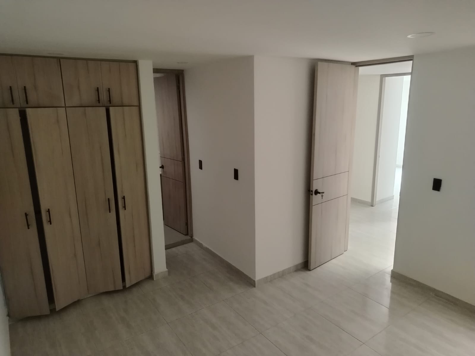 Galería CASA EN LA LINDA  3 PISOS + TERRAZA