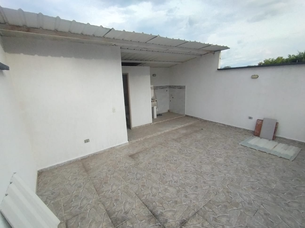 Galería CASA EN LA LINDA  3 PISOS + TERRAZA