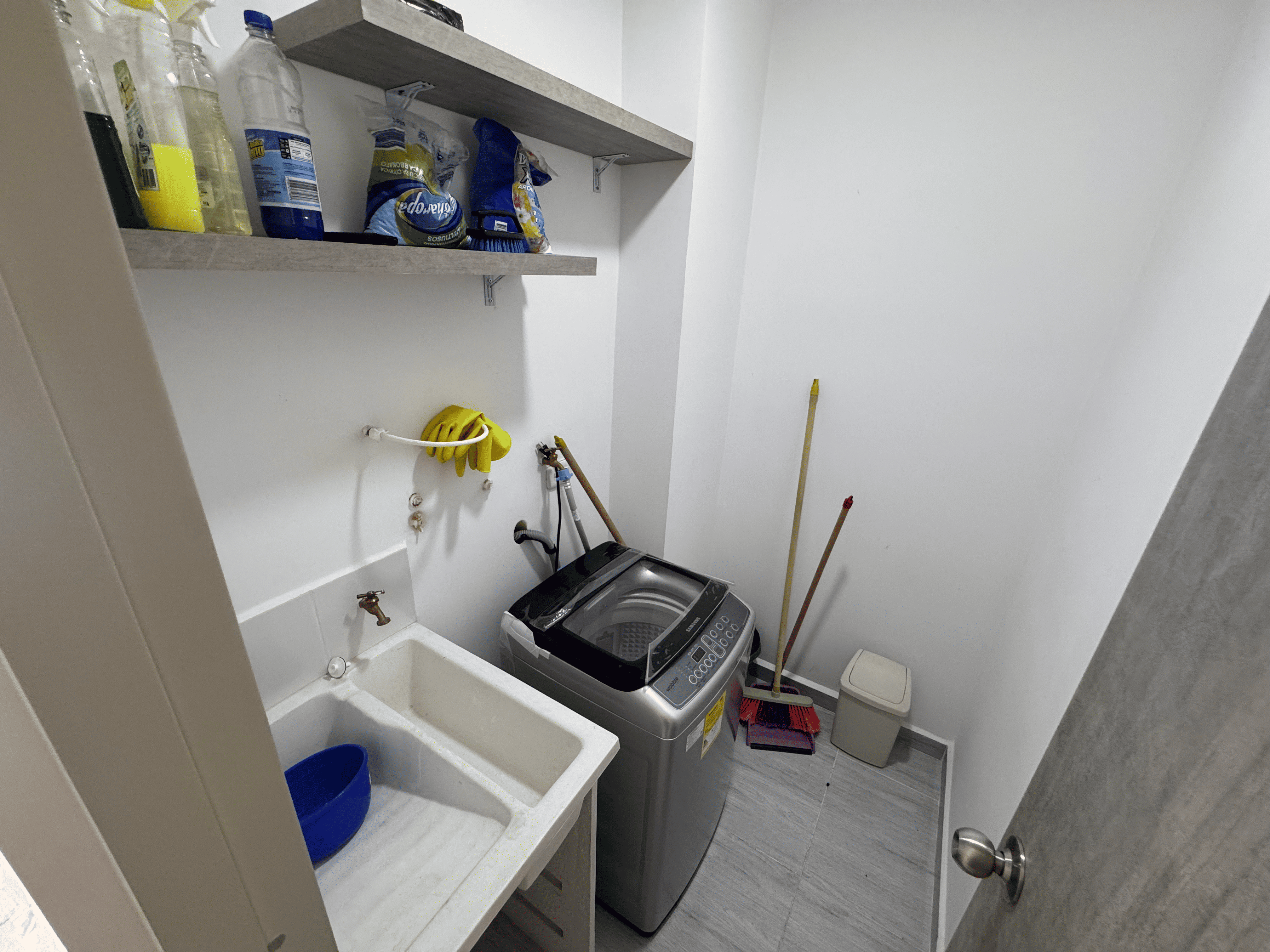Galería 🏢💰 Apartamento + apartaestudio en venta – sobre Mall Santa Fe Spring