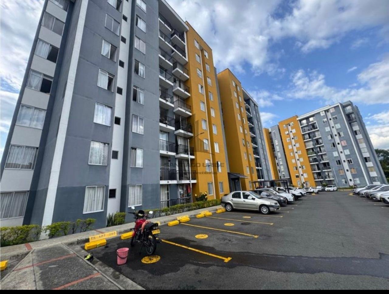 Galería Apartamento en Batara Condina con Vista Panorámica y Zonas Sociales Premium