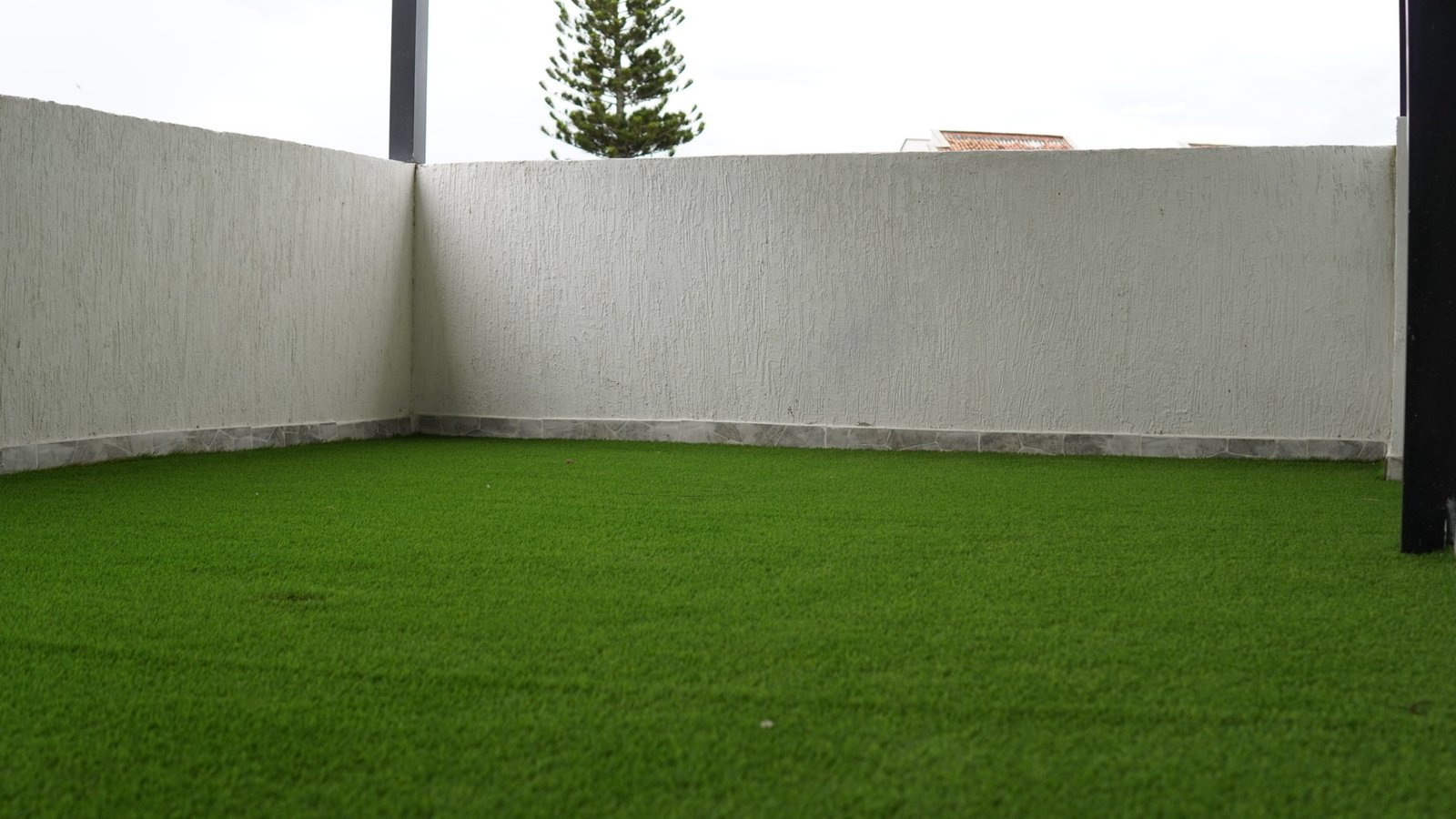 Galería Casa de 4 Pisos en Barcelona: Totalmente Renovada, con Terraza y Acabados para Estrenar